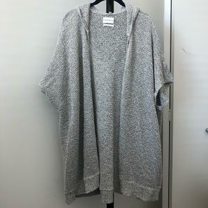 Aritzia Community cape/cardigan size xs/s